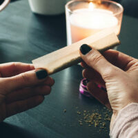 How to Roll an Inside Out Joint (Step-by-Step Guide with Pictures)
