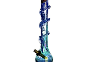 Why Large Bongs Are Making a Big Comeback in 2025